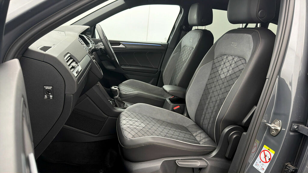 Volkswagen Tiguan Match Black #13
