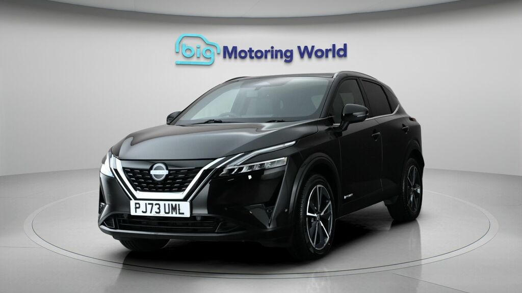 Nissan Qashqai Tekna Black #3