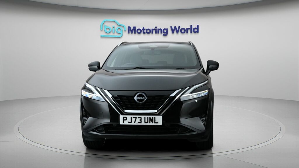 Nissan Qashqai Tekna Black #2