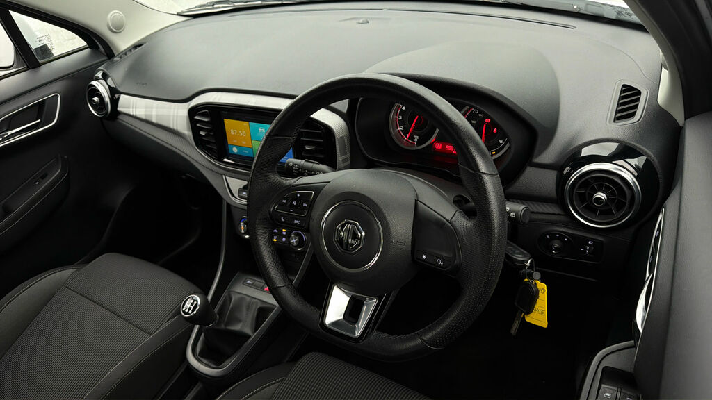 MG MG3 Excite White