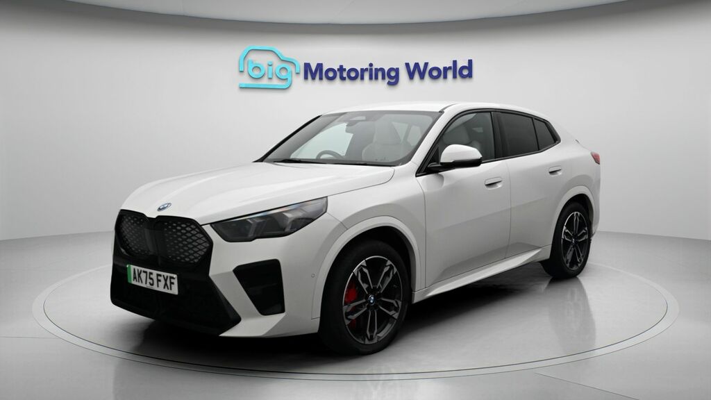 BMW iX2 Shadow Edition White #3