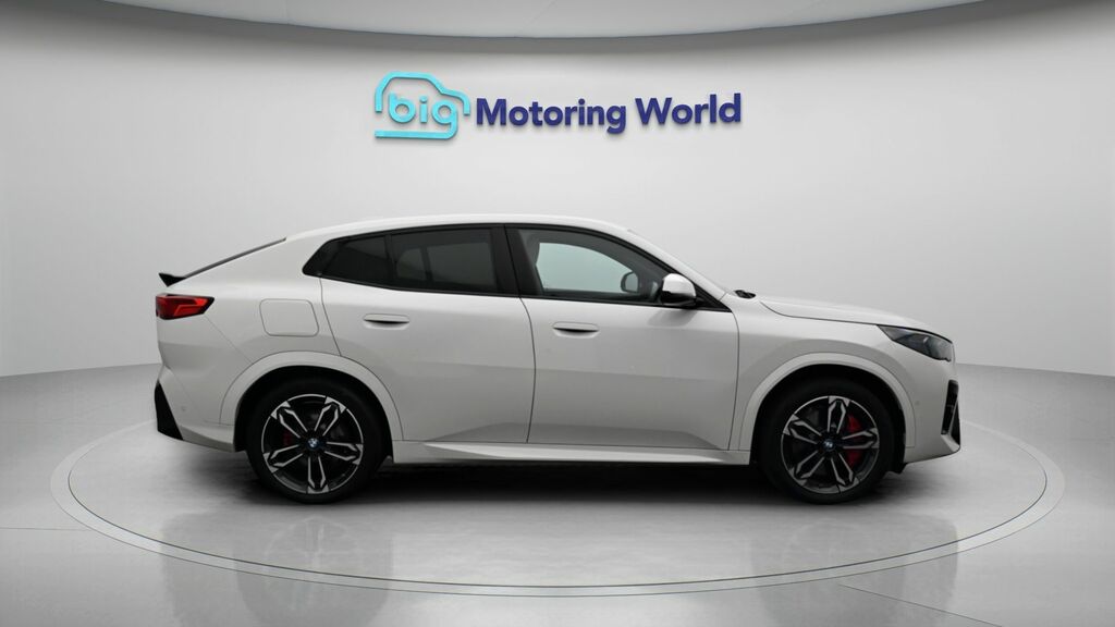 BMW iX2 150Kw Edrive20 M Sport 65Kwh 2025 Blue #8
