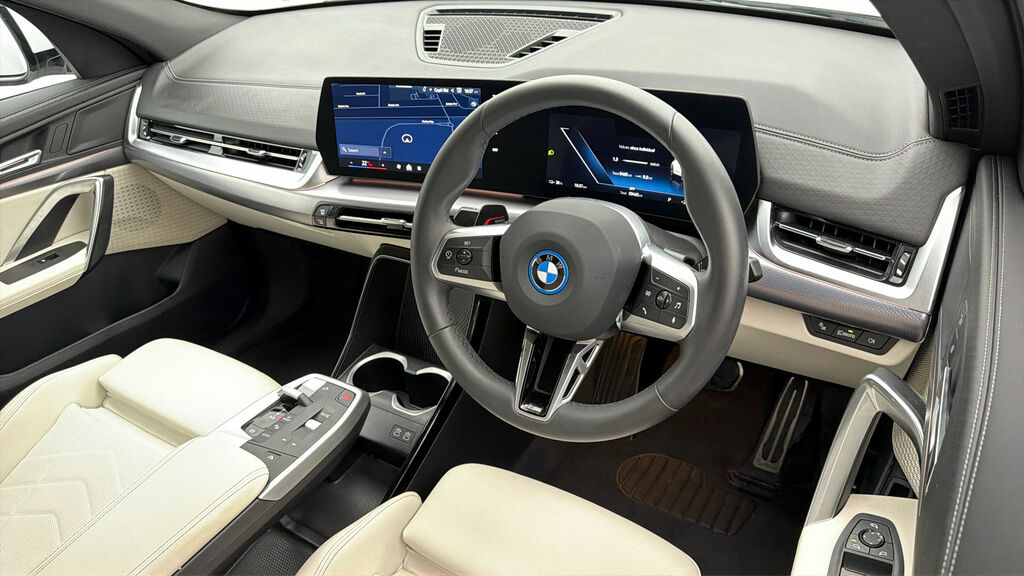 BMW iX2 150Kw Edrive20 M Sport 65Kwh 2025 Blue #9