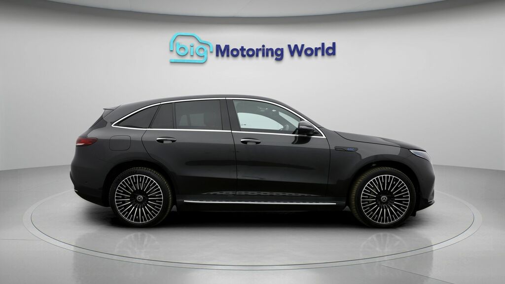 Mercedes-Benz EQC Amg Line Black #8