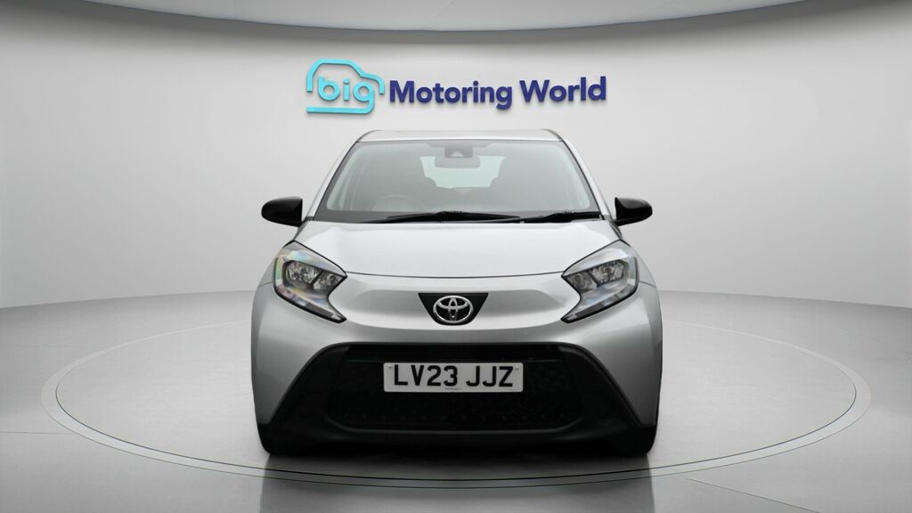 Toyota Aygo X Pure Silver #2