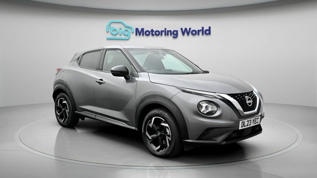 Nissan Juke N-connecta Grey