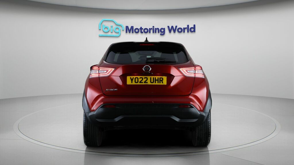 Nissan Juke N-connecta Red #6