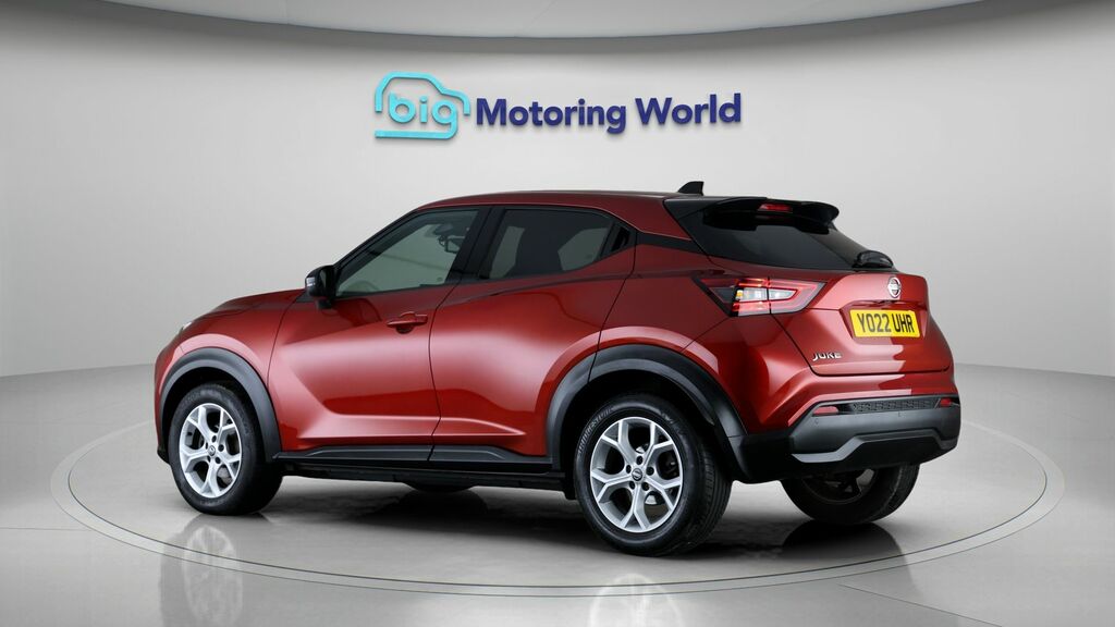 Nissan Juke N-connecta Red #5