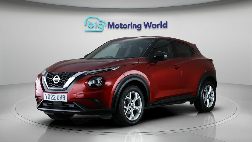 Nissan Juke N-connecta Red #3