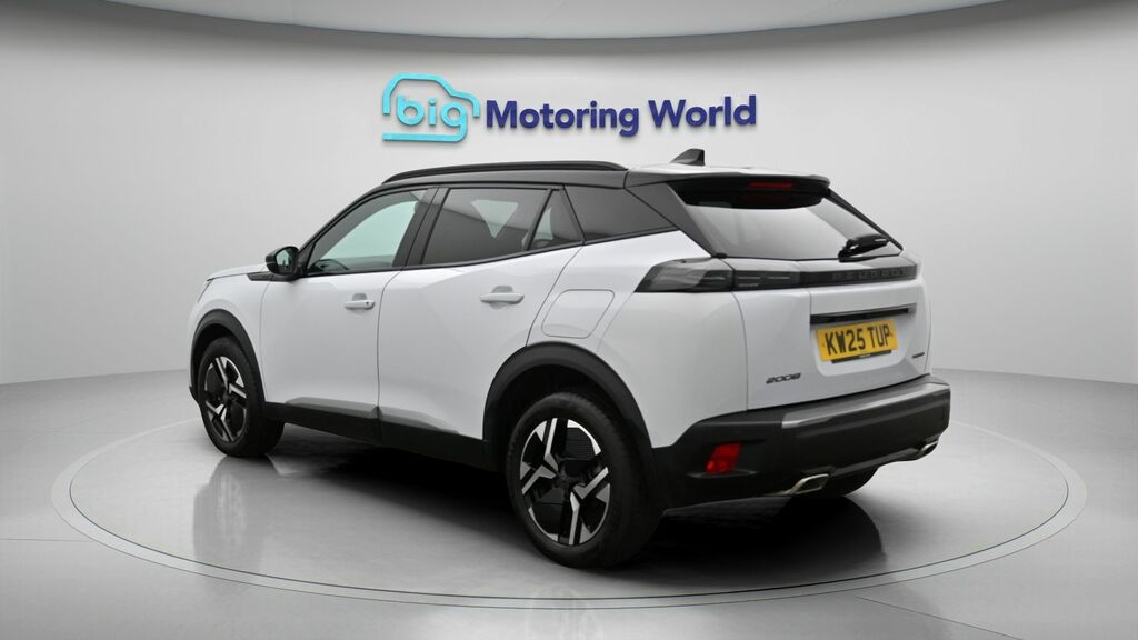 Peugeot 2008 Gt White #5