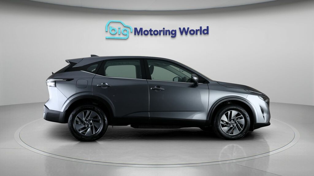 Nissan Qashqai Tekna Silver #8