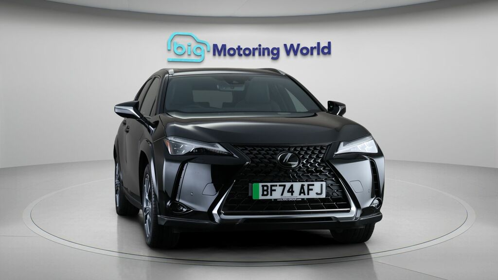 Lexus UX Takumi Black #2