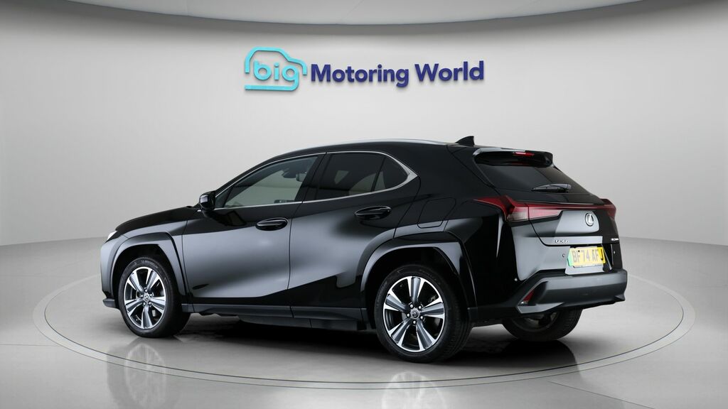 Lexus UX Takumi Black #5