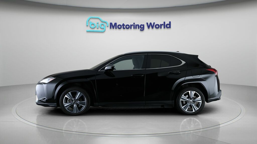 Lexus UX Takumi Black #4