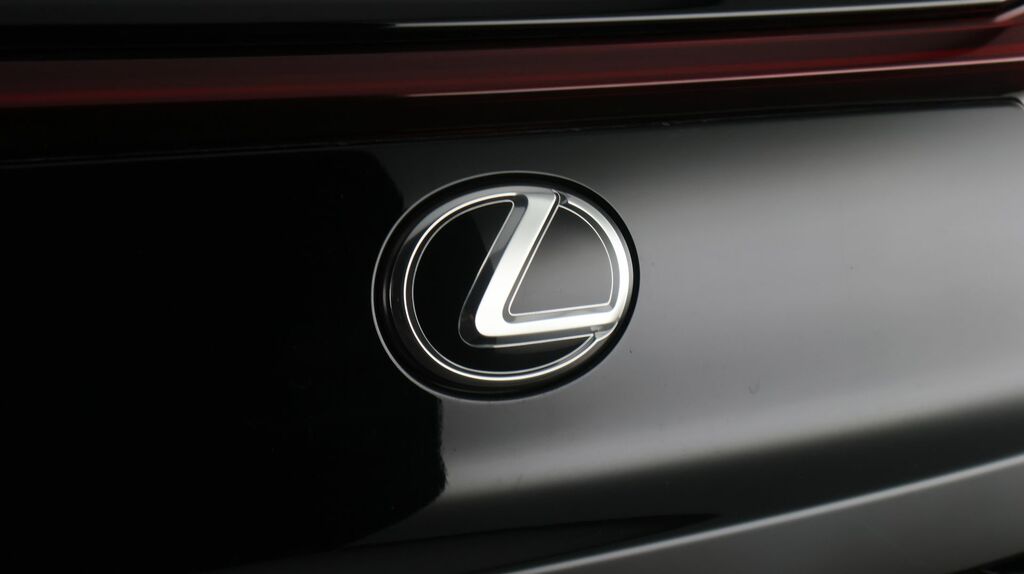 Lexus UX 250H F-sport Design Blue #19