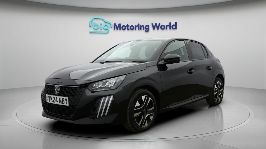 Peugeot 208 Allure Black #3