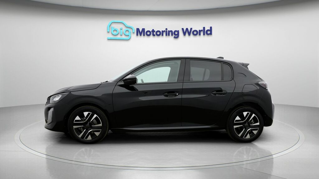 Peugeot 208 Allure Black #4