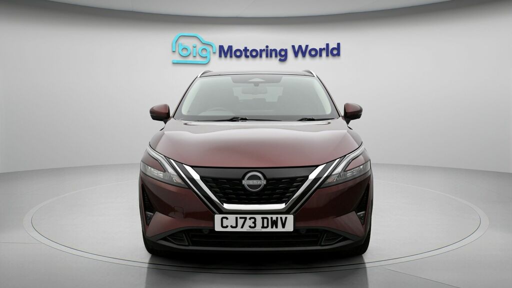 Nissan Qashqai 1.3 Dig-t Mh Tekna Black #2