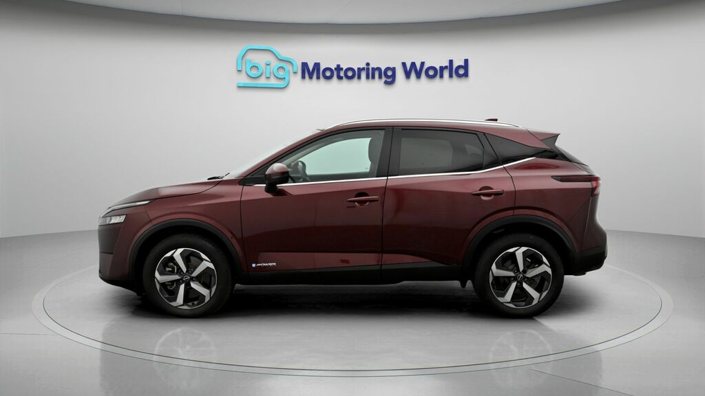 Nissan Qashqai 1.3 Dig-t Mh Tekna Black #4