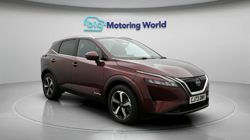 Nissan Qashqai 1.3 Dig-t Mh Tekna Black #1