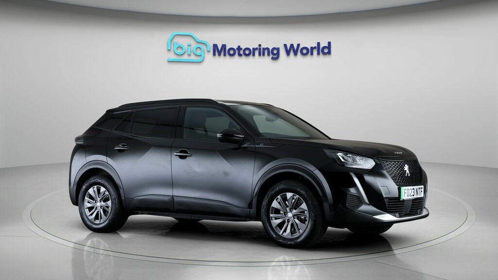 Peugeot e-2008 Active Premium Black