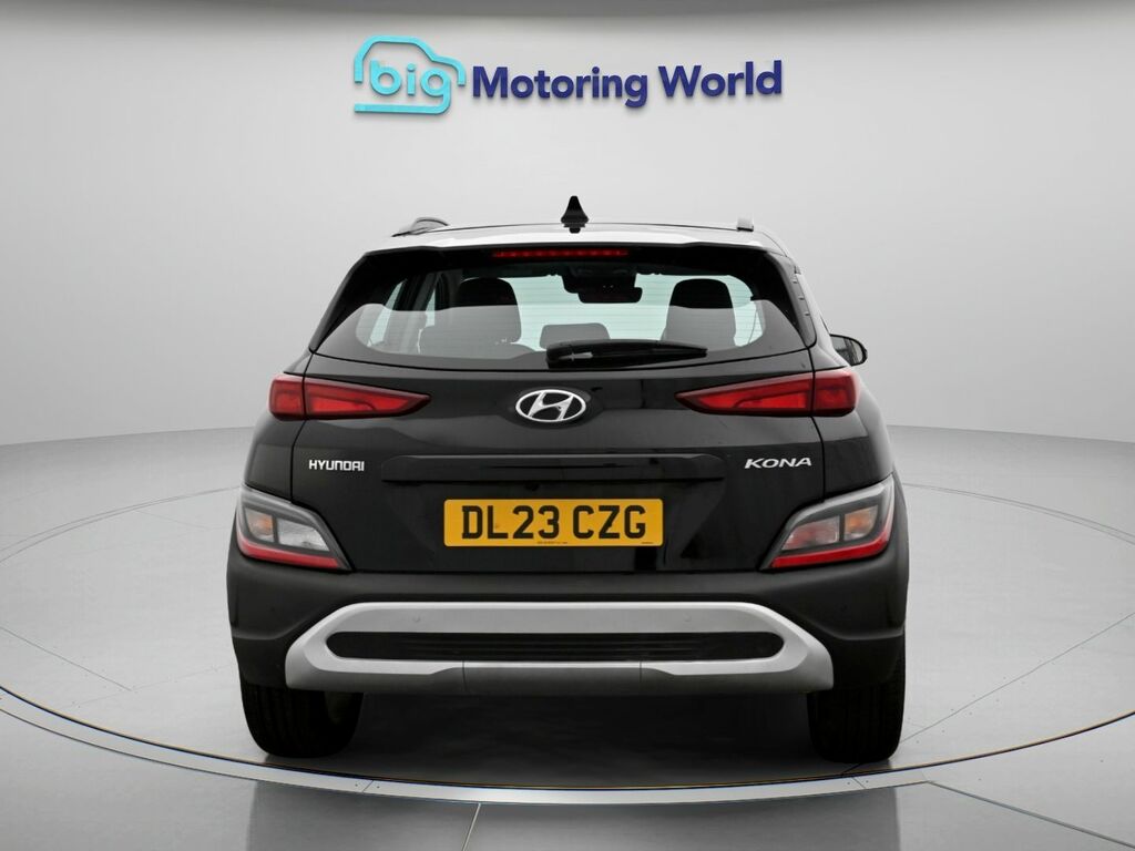 Hyundai Kona Se Connect Black #6