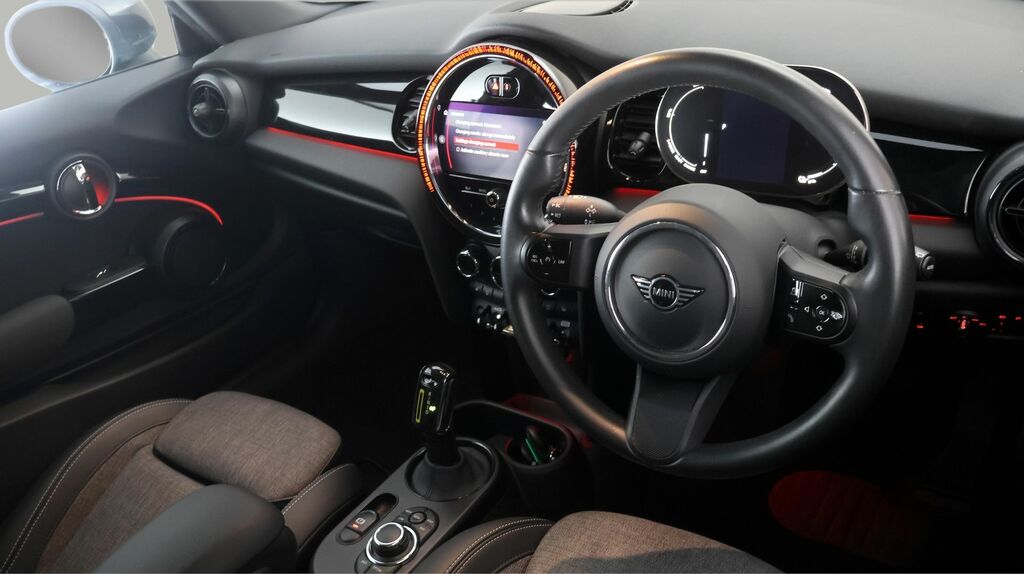 Mini Electric Hatch 135Kw Cooper S Level 3 33Kwh 17In A Green #9