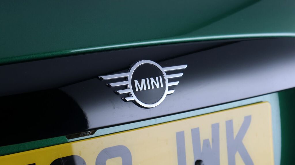 Mini Electric Hatch 135Kw Cooper S Level 3 33Kwh 17In A Green #19
