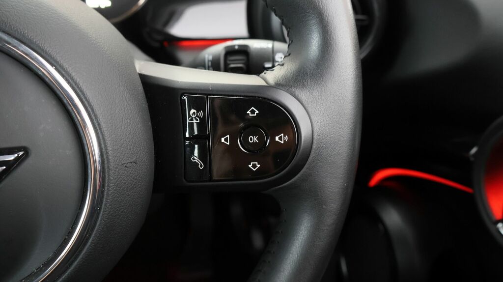 Mini Electric Hatch 135Kw Cooper S Level 3 33Kwh 17In A Green #21