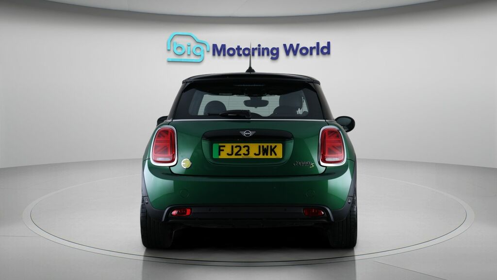 Mini Electric Hatch 135Kw Cooper S Level 3 33Kwh 17In A Green #6