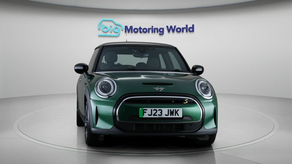 Mini Electric Hatch 135Kw Cooper S Level 3 33Kwh 17In A Green #2