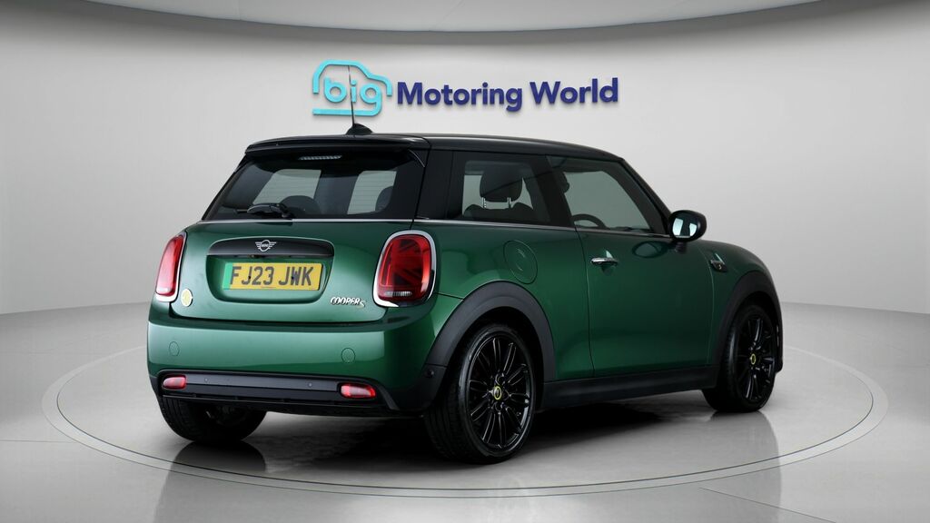 Mini Electric Hatch 135Kw Cooper S Level 3 33Kwh 17In A Green #7