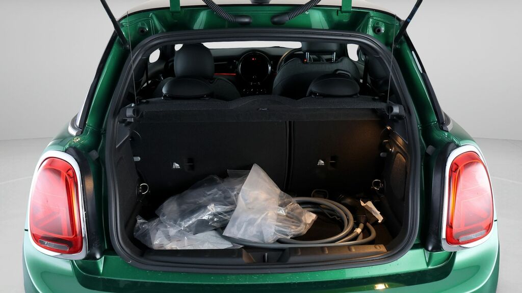 Mini Electric Hatch 135Kw Cooper S Level 3 33Kwh 17In A Green #16