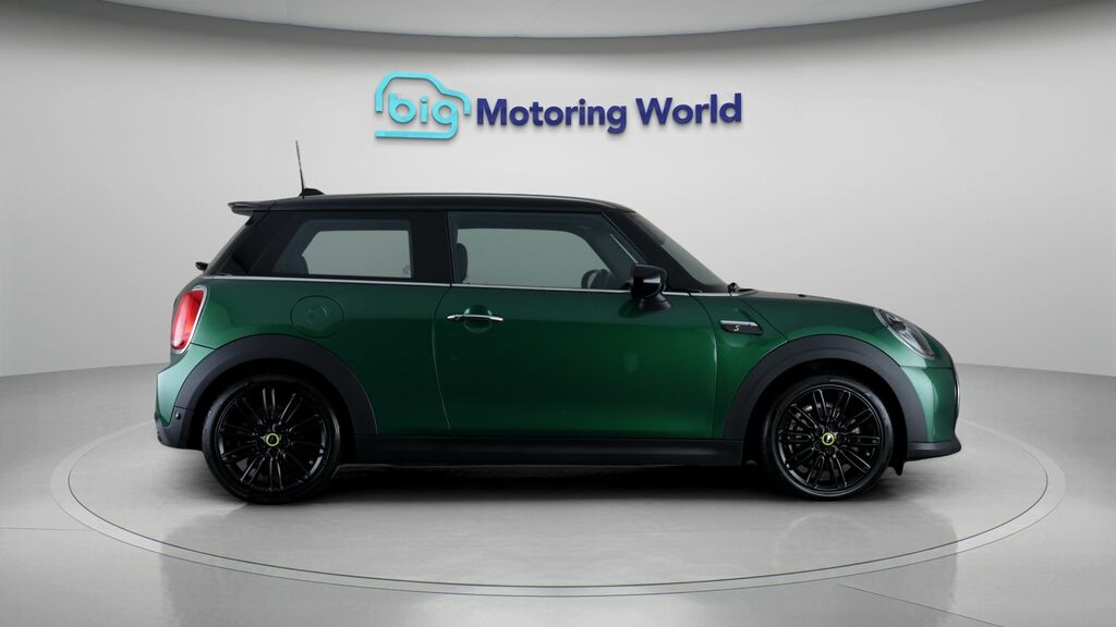 Mini Electric Hatch 135Kw Cooper S Level 3 33Kwh 17In A Green #8