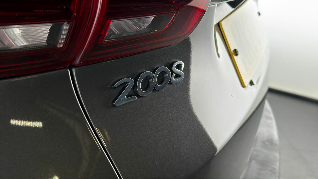 Peugeot 2008 1.2 Puretech 110 Allure Black #21