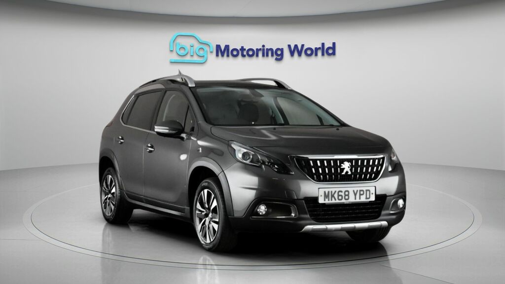 Peugeot 2008 Allure Premium Grey #2