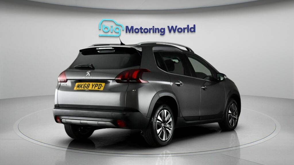 Peugeot 2008 1.2 Puretech 110 Allure Black #7