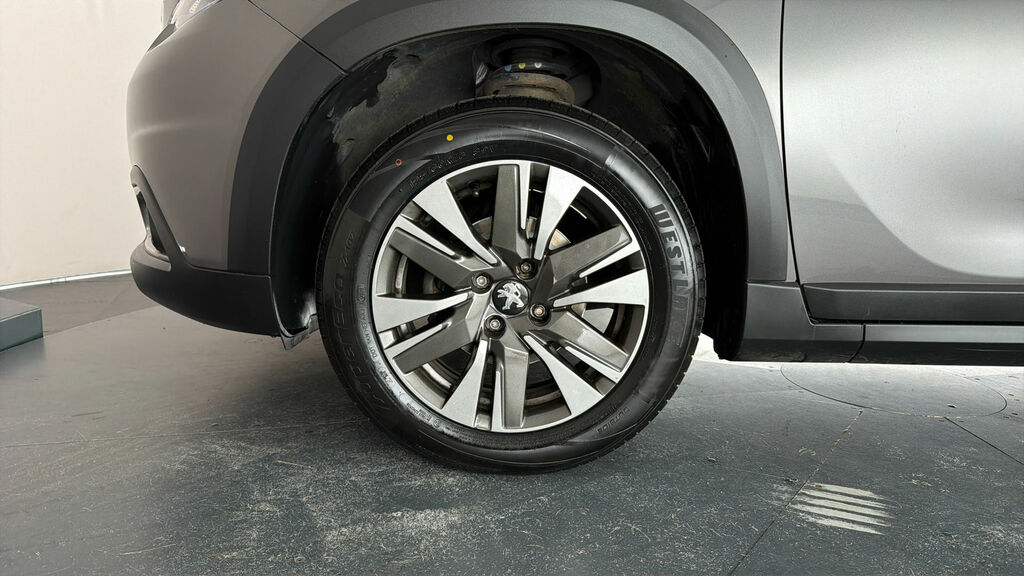 Peugeot 2008 1.2 Puretech 110 Allure Black #17
