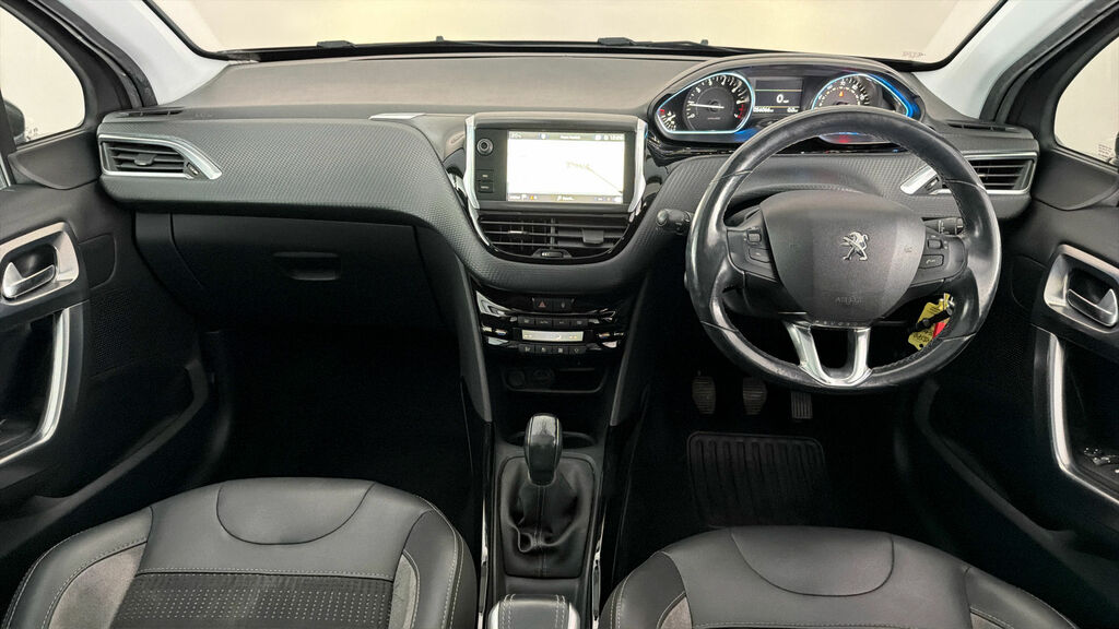 Peugeot 2008 1.2 Puretech 110 Allure Black #12