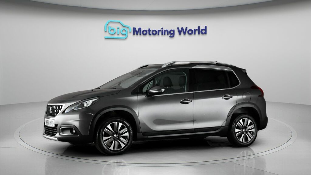 Peugeot 2008 Allure Premium Grey #4