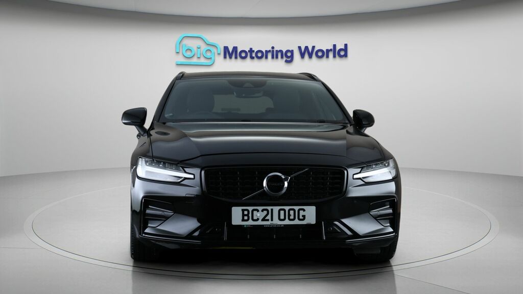 Volvo V60 R-design Black #2