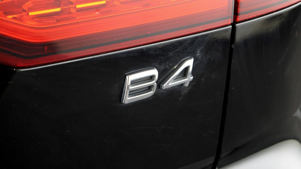 Volvo V60 2.0 B4 Mhev R-design Euro 6 Ss Grey #20
