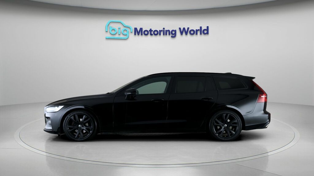 Volvo V60 R-design Black #4
