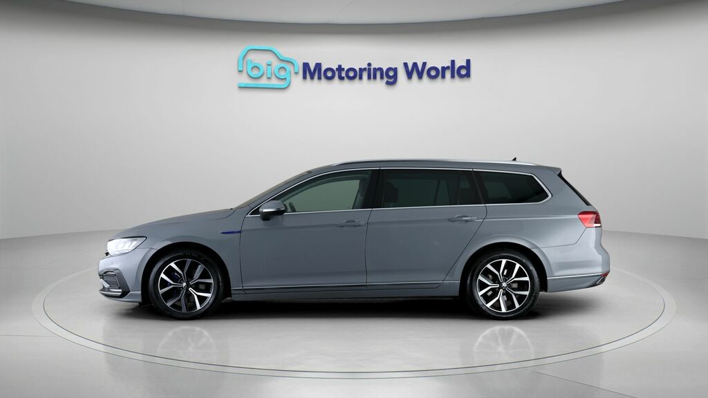 Volkswagen Passat Gte Grey #4