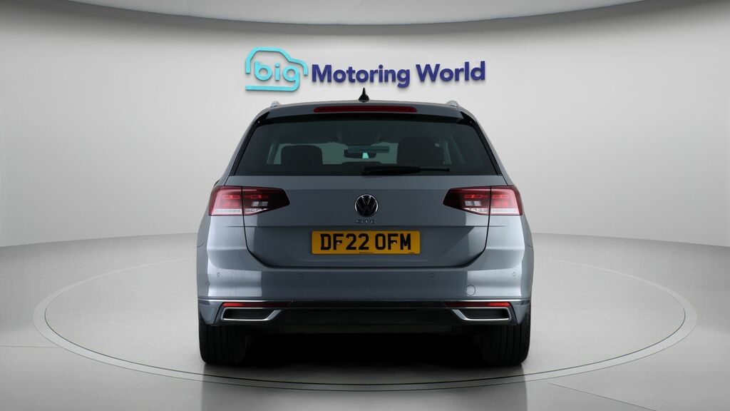 Volkswagen Passat Gte Grey #6