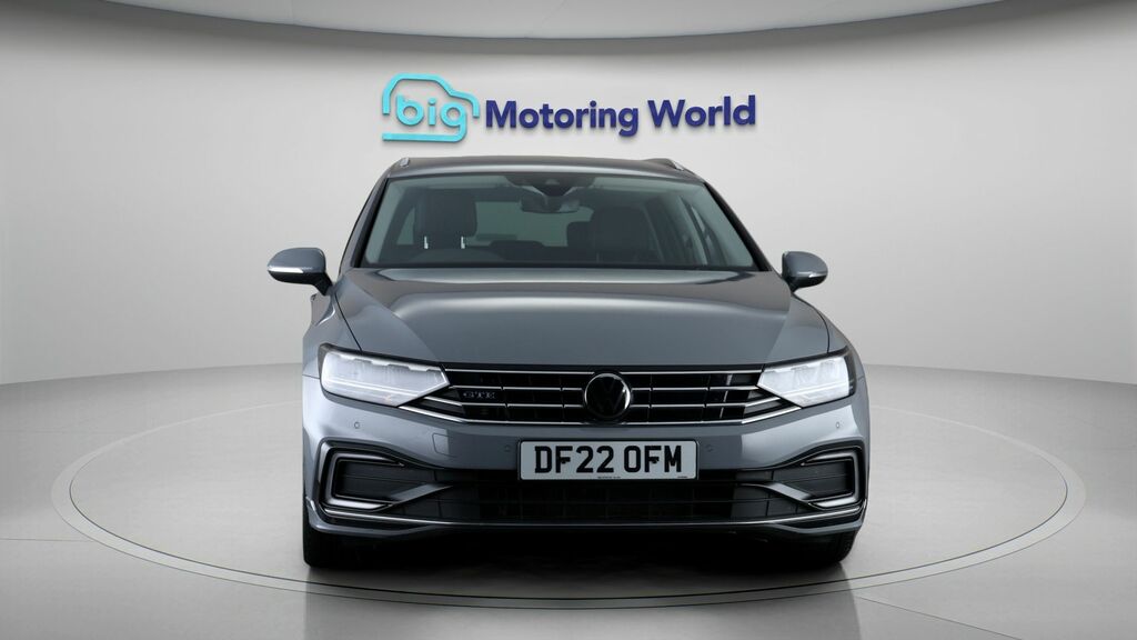 Volkswagen Passat Gte Grey #2