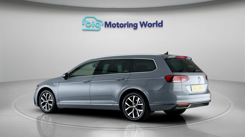 Volkswagen Passat Gte Grey #5