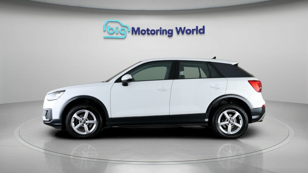 Audi Q2 Technik White #4