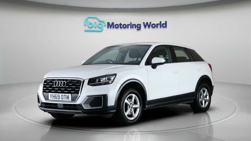 Audi Q2 Technik White #3