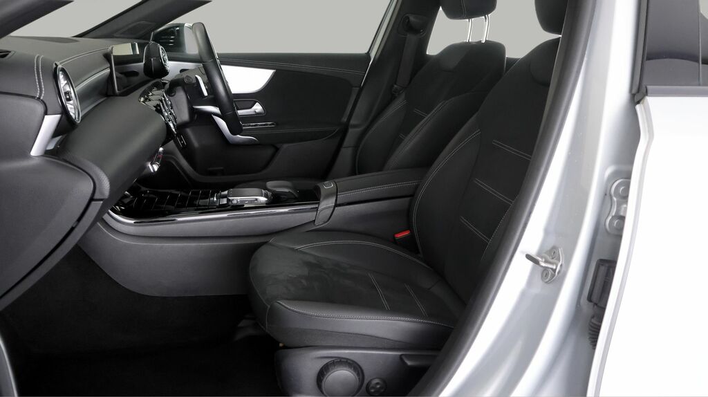 Mercedes-Benz A Class A 200 Amg Line Premium Night Edition A White #13